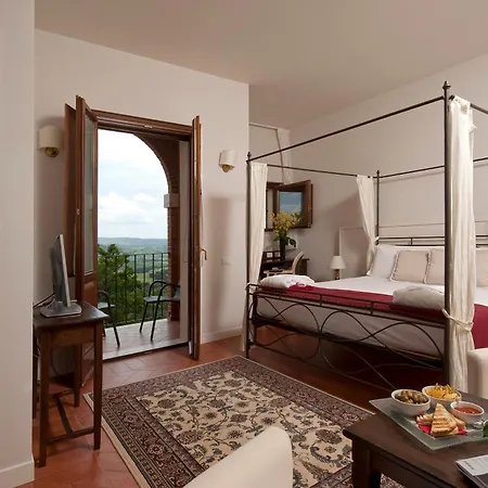 Saturnia Tuscany 만시아노